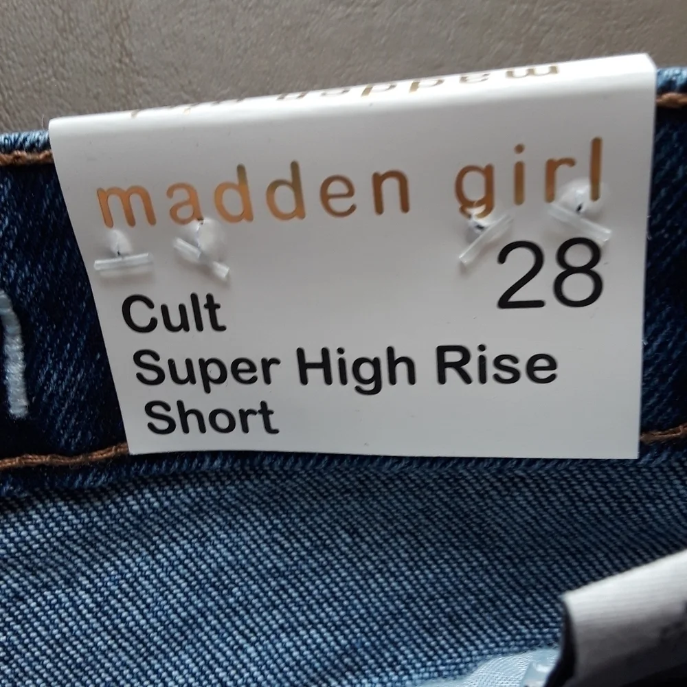 Madden Girl waist flat